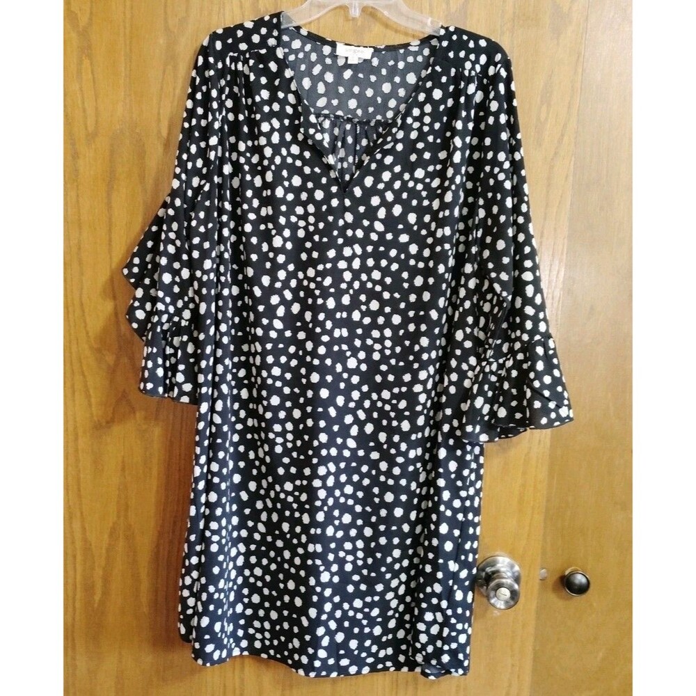 Umgee Dress LARGE Black Cream Ruffle Sleeve Flowy Beach Coverup